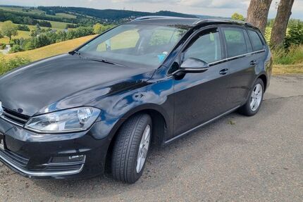 VW Golf 122.000 km 9.990 € Lichtenstein 09350