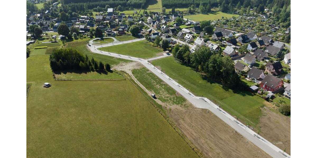 Grundstück zu verkaufen in Thum 99.450 € 1020 m² zimmer