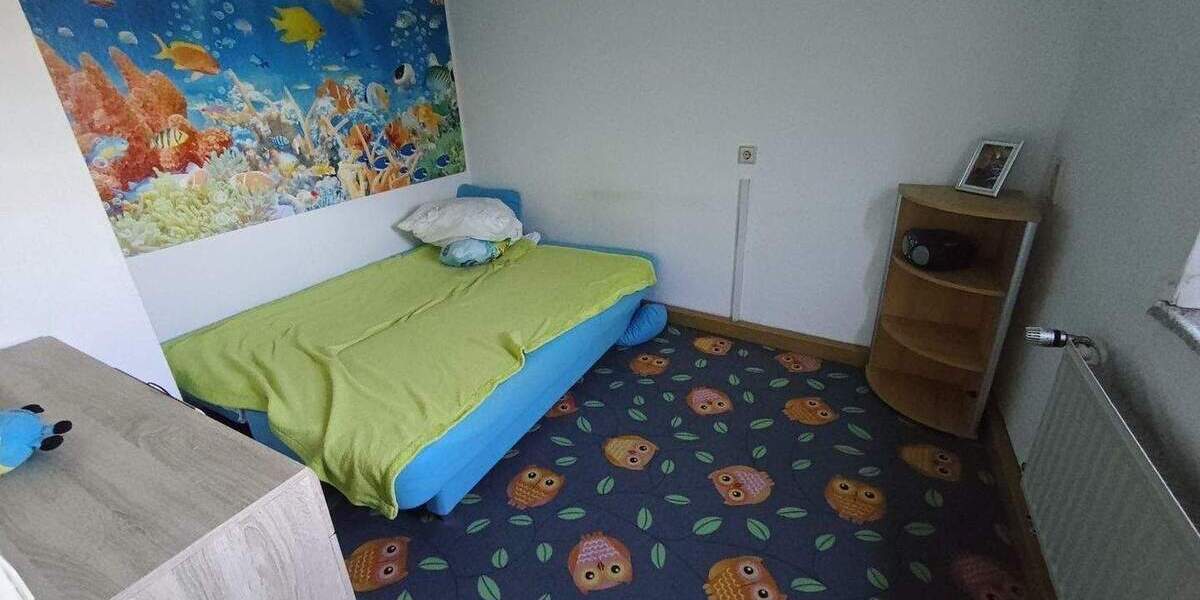 Reihenendhaus Burgstädt - 6 Zimmer, 150 m&sup2;, 120.000&euro; | Angebot:25741423