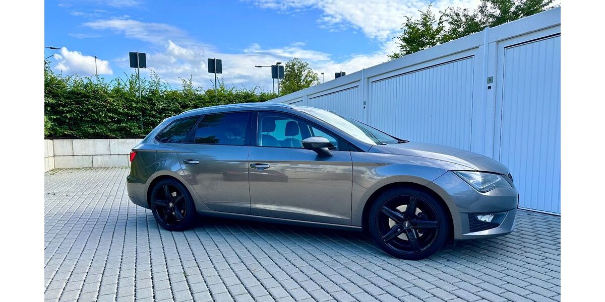 Seat Leon 113.000 km 12.299 &euro; Chemnitz 09117