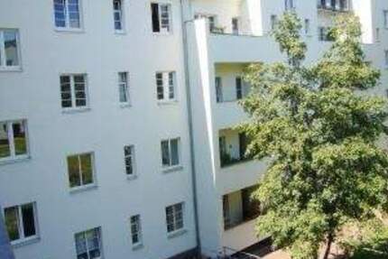 Zimmer Chemnitz Bernsdorf - 1 Zimmer, 24 m&sup2;, 153&euro; | Angebot:26273980