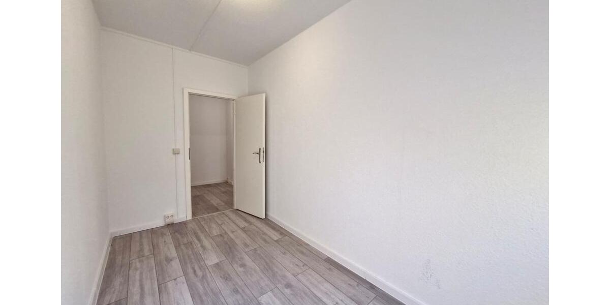 Etagenwohnung Chemnitz Markersdorf - 3 Zimmer, 56 m&sup2;, 271&euro; | Angebot:26302145