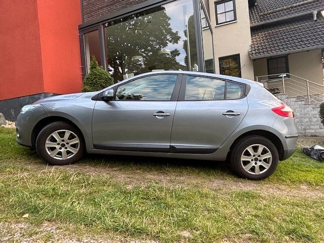 Renault Megane 59.200 km 4.750 € Lößnitz 08294