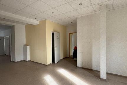 Vielseitige Büro- oder Praxiseinheit preiswert zu vermieten! zimmer