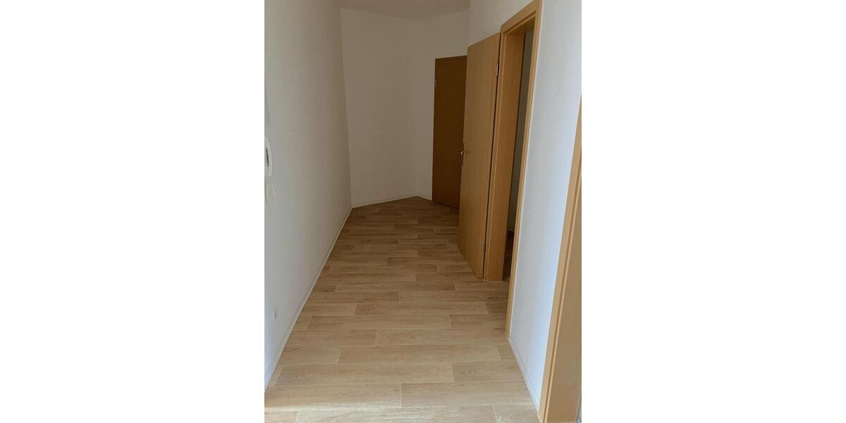 Etagenwohnung Zschopau - 4 Zimmer, 80 m&sup2;, 480&euro; | Angebot:26004571