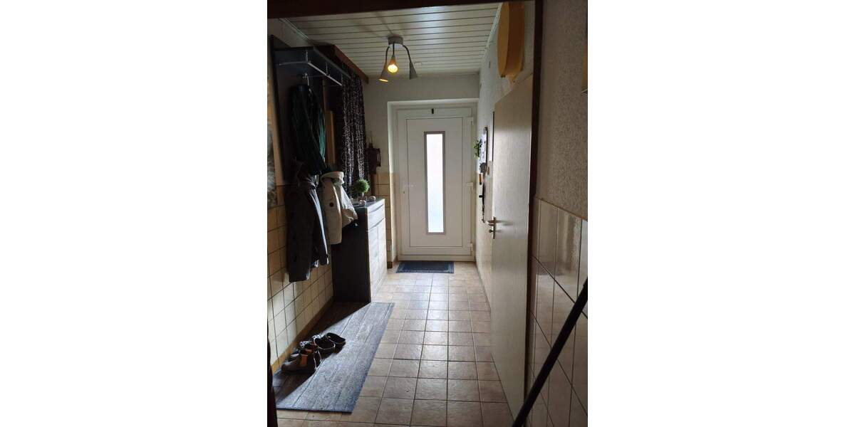 Reihenendhaus Burgstädt - 6 Zimmer, 150 m&sup2;, 120.000&euro; | Angebot:25741423