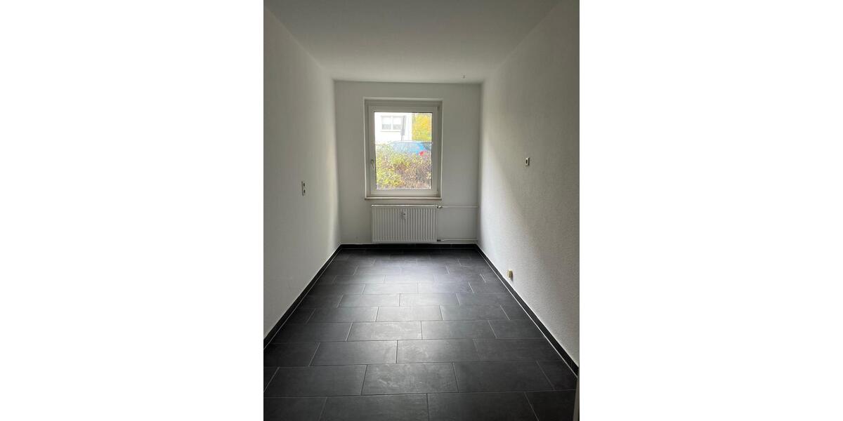 Hochparterre Chemnitz Rabenstein - 4 Zimmer, 81 m&sup2;, 425&euro; | Angebot:25713793