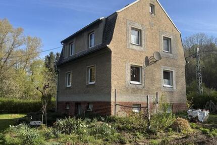 Einfamilienhaus mit großem Grundstück und Doppelgarage in ruhiger Lage! - Haus Hainichen | Angebot:26822282