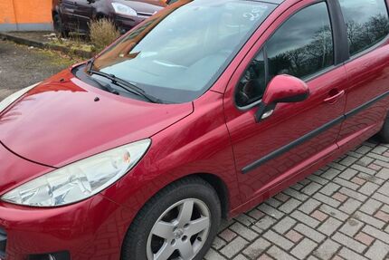Peugeot 207 73.600 km 3.190 &euro; Chemnitz 09114