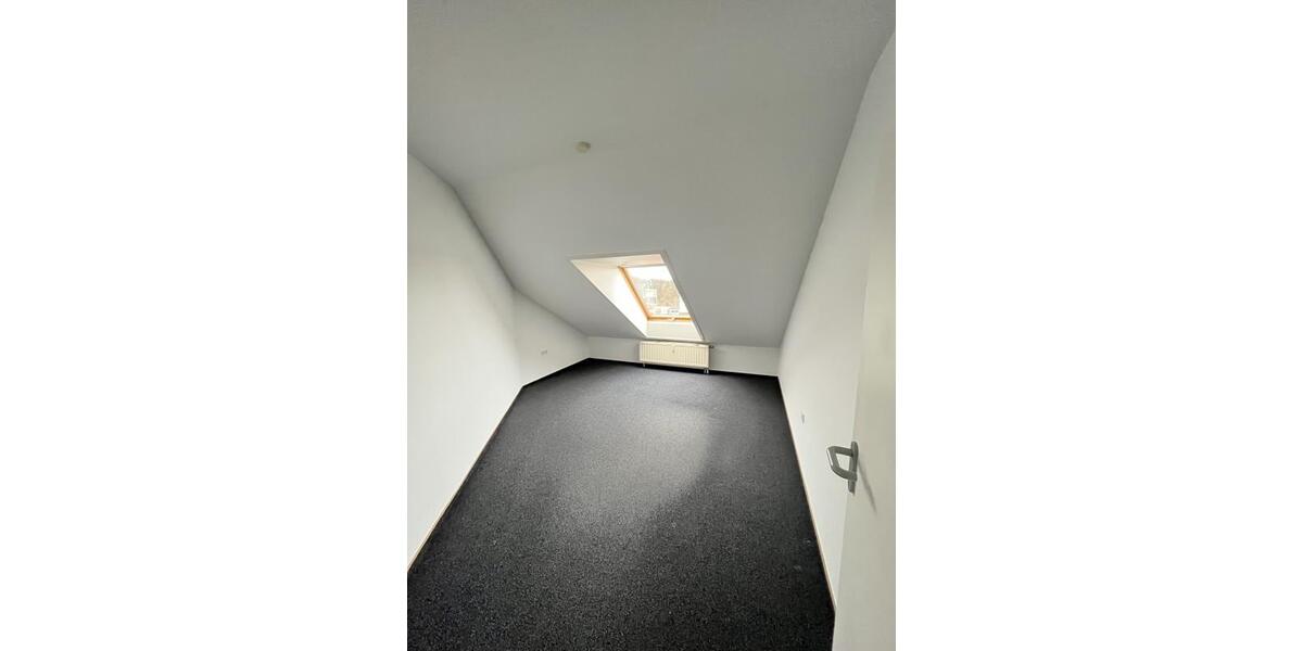 Etagenwohnung Mittweida - 5 Zimmer, 120 m&sup2;, 815&euro; | Angebot:26267934