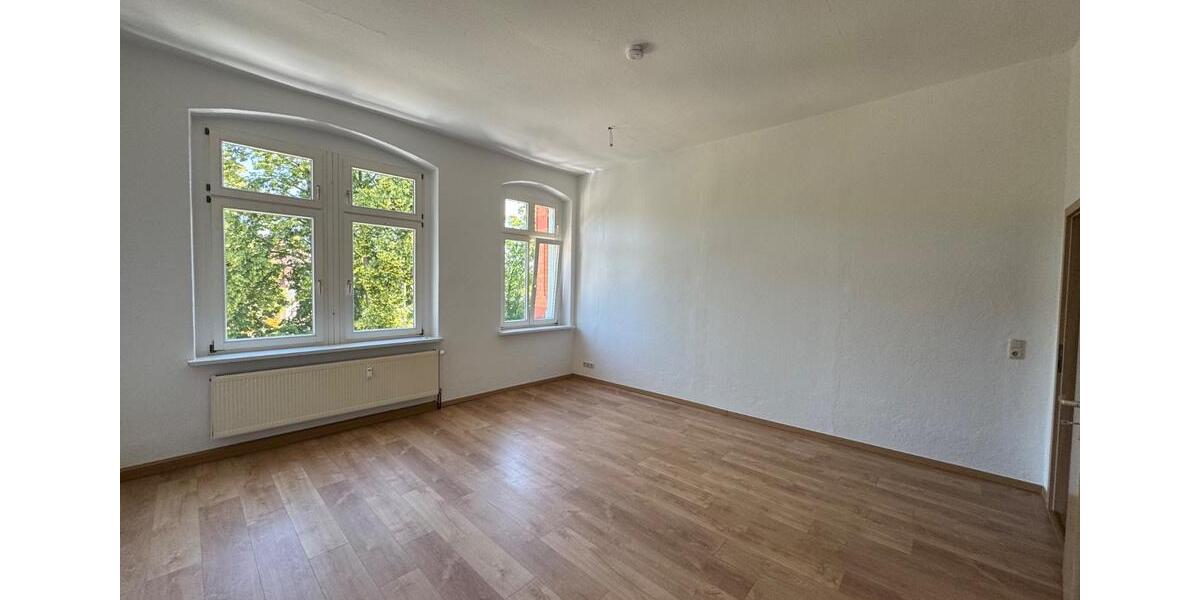 Etagenwohnung Waldheim - 5 Zimmer, 120 m&sup2;, 650&euro; | Angebot:26299942