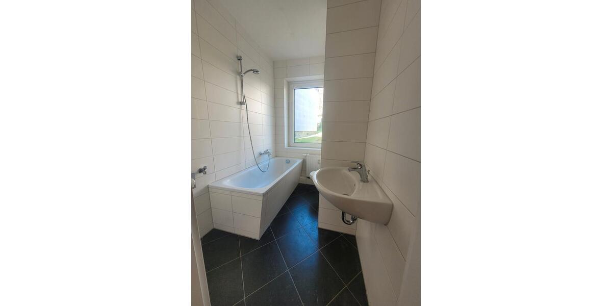 Etagenwohnung Zschopau - 3 Zimmer, 65 m&sup2;, 422&euro; | Angebot:26262080