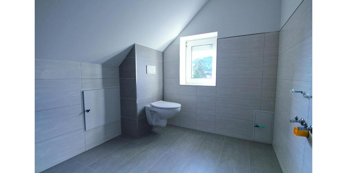 Dachgeschoßwohnung Chemnitz Grüna - 3 Zimmer, 80 m&sup2;, 640&euro; | Angebot:26300860