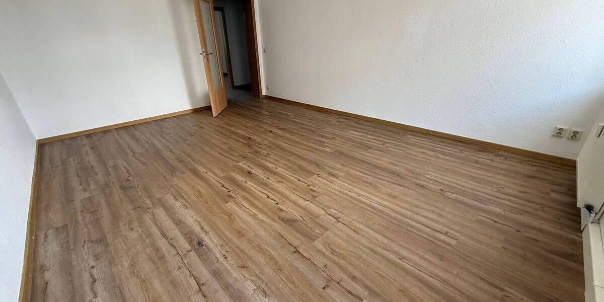 Etagenwohnung Chemnitz Lutherviertel - 5 Zimmer, 141 m&sup2;, 990&euro; | Angebot:26672704