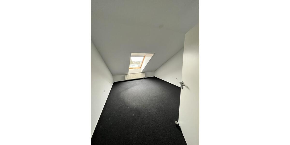 Etagenwohnung Mittweida - 5 Zimmer, 120 m&sup2;, 815&euro; | Angebot:26267934