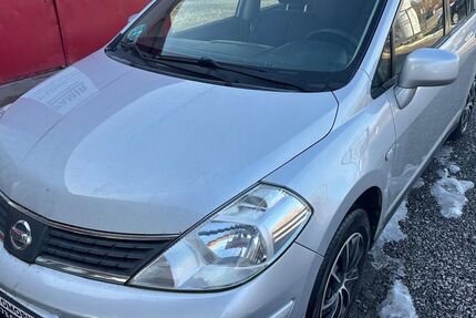 Nissan Tiida 192.000 km 1.990 &euro; Röhrsdorf Chemnitz 09247