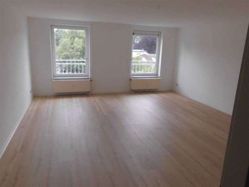 Wohnung zum Mieten in Chemnitz 190 € 42.17 m²