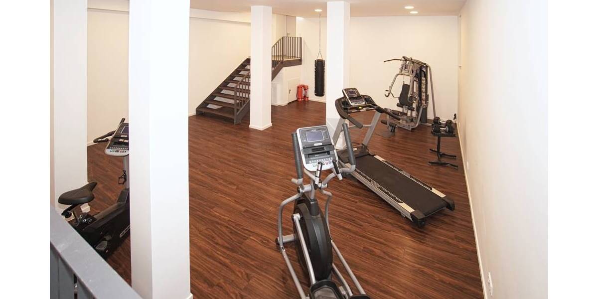 Etagenwohnung Chemnitz Rabenstein - 4 Zimmer, 108 m&sup2;, 1.400&euro; | Angebot:26378021