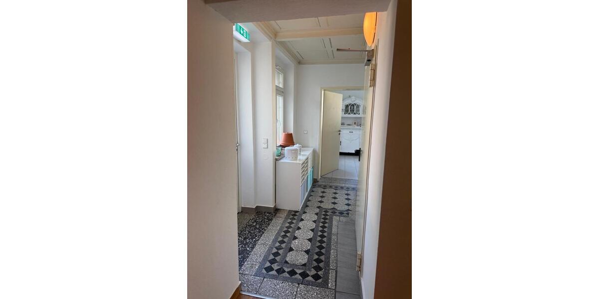 Villa Glauchau - 20 Zimmer, 650 m&sup2;, 3.200&euro; | Angebot:24715880