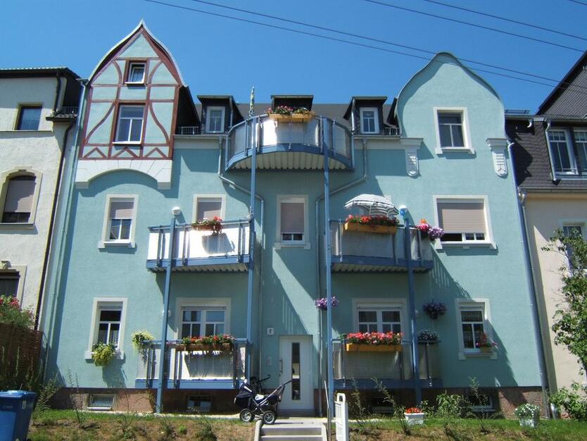 sehr schöne ZweiraumWohnung mit Balkon und großem BadeZimmer