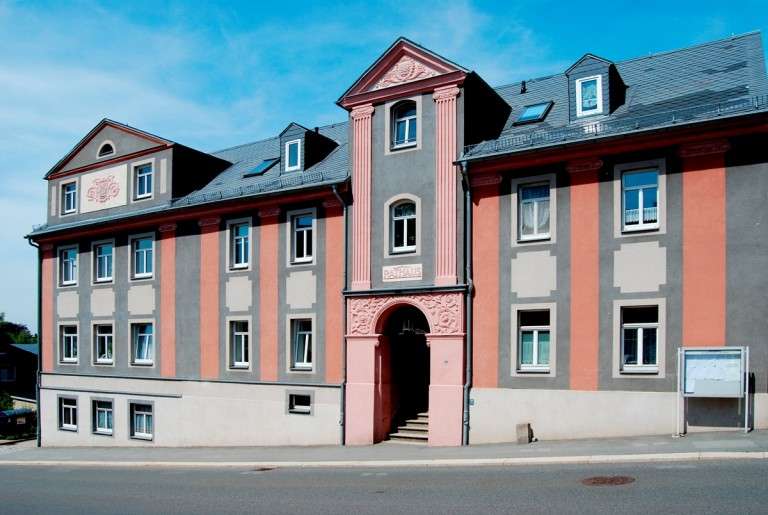 Wohnung zum Mieten in Limbach-Oberfrohna 260 € 49.9 m²