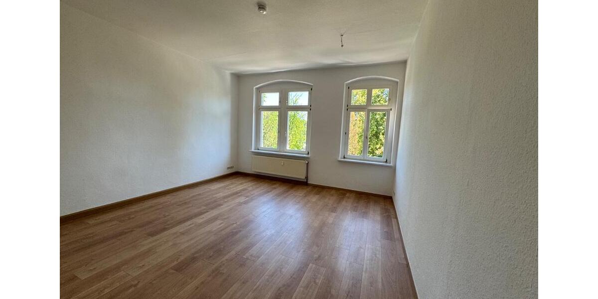 Etagenwohnung Waldheim - 5 Zimmer, 120 m&sup2;, 650&euro; | Angebot:26299942