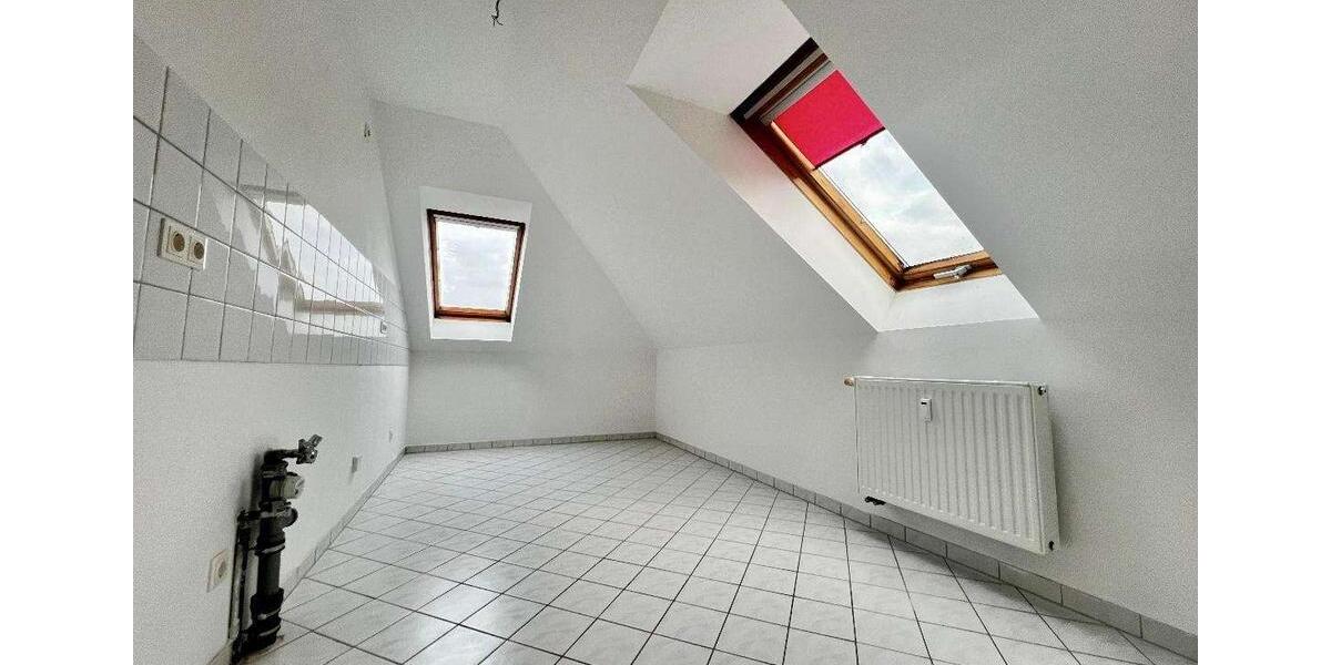 Dachgeschoßwohnung Chemnitz Altendorf - 2 Zimmer, 50 m&sup2;, 270&euro; | Angebot:23568394