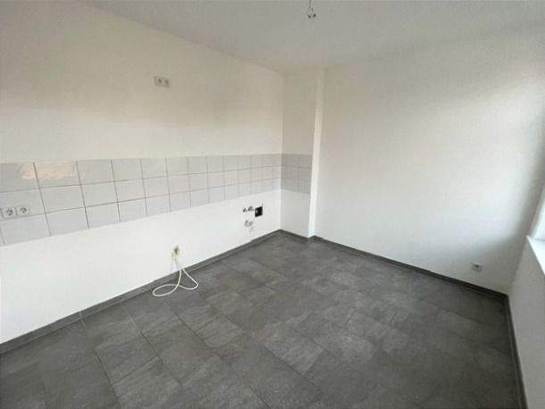 Etagenwohnung Chemnitz Schönau - 3 Zimmer, 69 m&sup2;, 420&euro; | Angebot:25050470