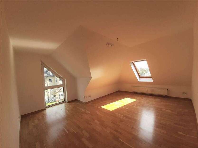 Wohnung zum Mieten in Chemnitz 263 € 46.61 m²