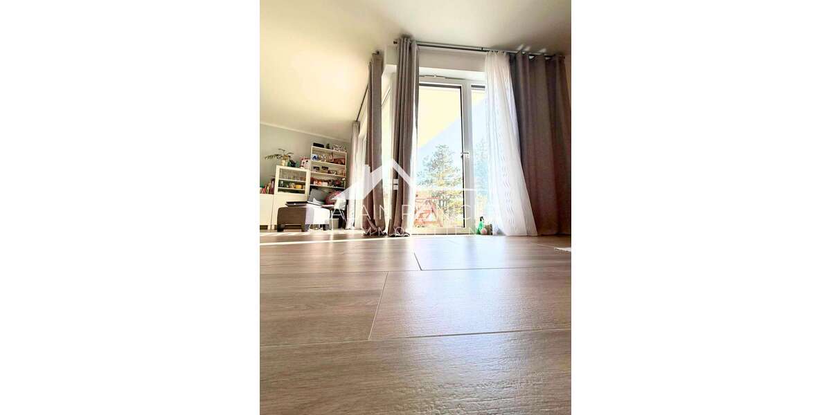 ruhig Wohnen mit Terrasse & Balkonen & TG-Stellplatz - Maisonettenwohnung Chemnitz | Angebot:25932234