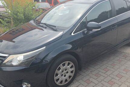 Toyota Avensis 198.600 km 5.990 &euro; Chemnitz 09114