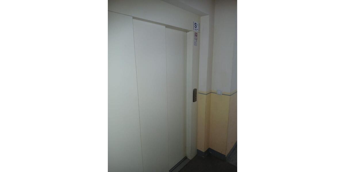 Dachgeschoßwohnung Chemnitz Ebersdorf - 2 Zimmer, 69 m&sup2;, 90.000&euro; | Angebot:25723901