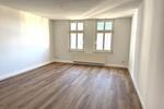 Helle 3-Zimmer-Dachgeschoßwohnung im Zentrum -Einbauküche auf Wunsch möglich!