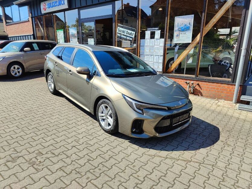 Suzuki Swace 4.305 km 29.990 € Niederdorf 09366