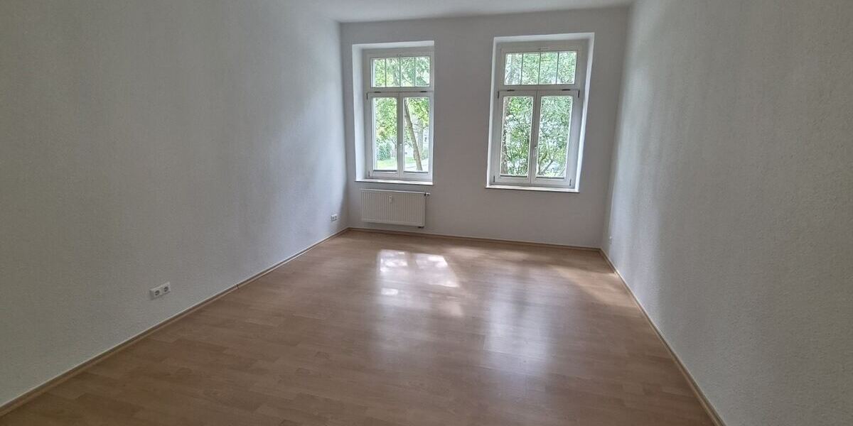 Stilvoll Wohnen ohne viel Treppensteigen - ab sofort hier mit Balkon und Einbauküche möglich! - Erdgeschoßwohnung Chemnitz Altendorf | Angebot:27302873