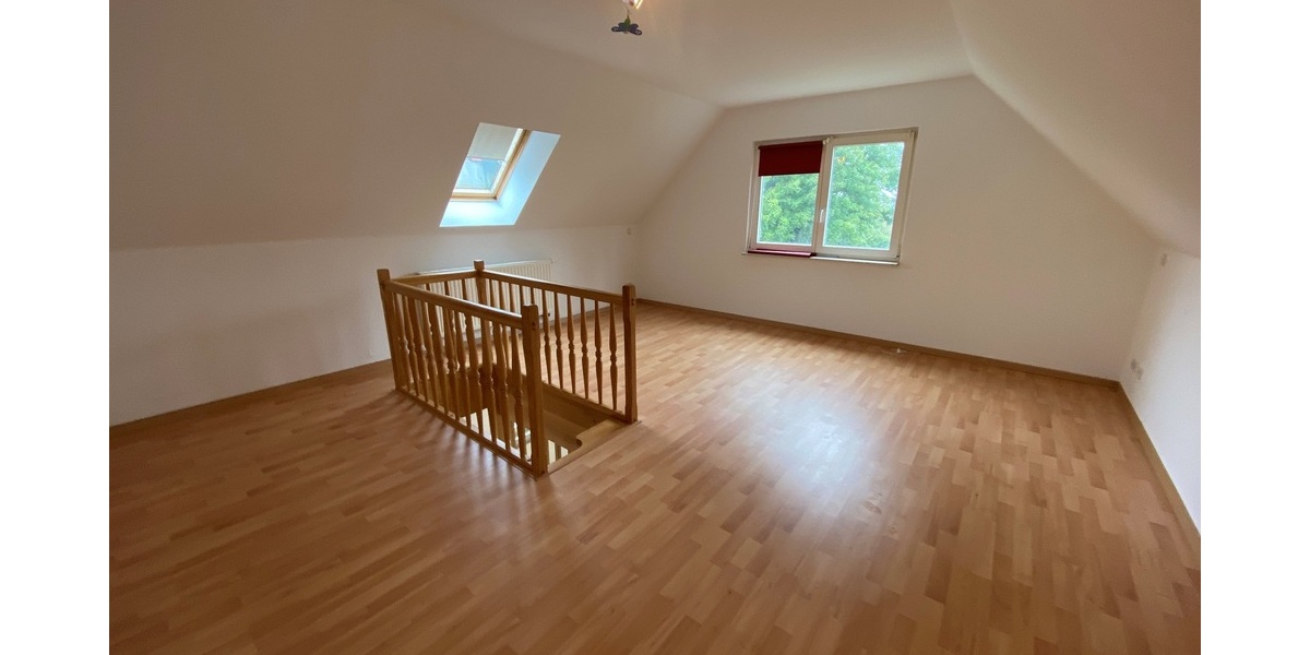 Mehrfamilienhaus mit 3 +1 Wohnungen und großem Grundstück - Mehrfamilienhaus, Wohnhaus Frankenberg | Angebot:26287479