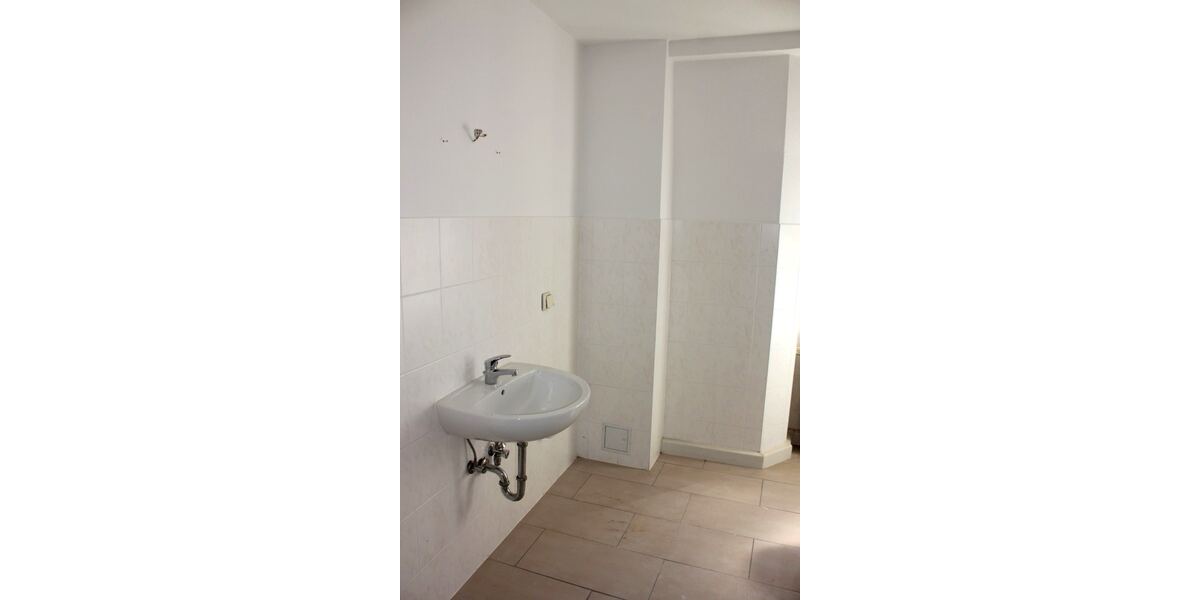 Neu sanierte 2-Raum Dachgeschoss-Wohnung in ruhiger Lage von Markersorf 2 zimmer