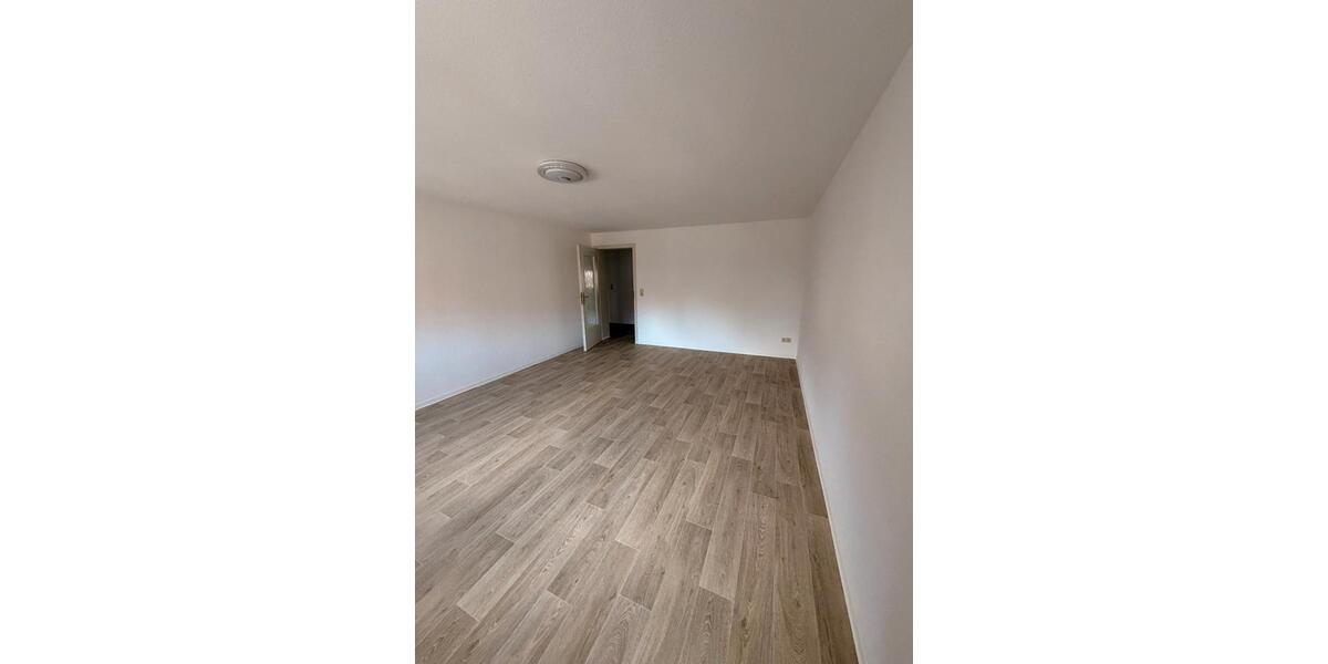 Etagenwohnung Oederan - 2 Zimmer, 63 m&sup2;, 400&euro; | Angebot:26105050