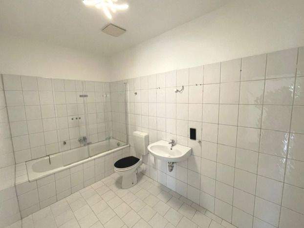 Etagenwohnung Chemnitz Schönau - 3 Zimmer, 69 m&sup2;, 420&euro; | Angebot:25662574