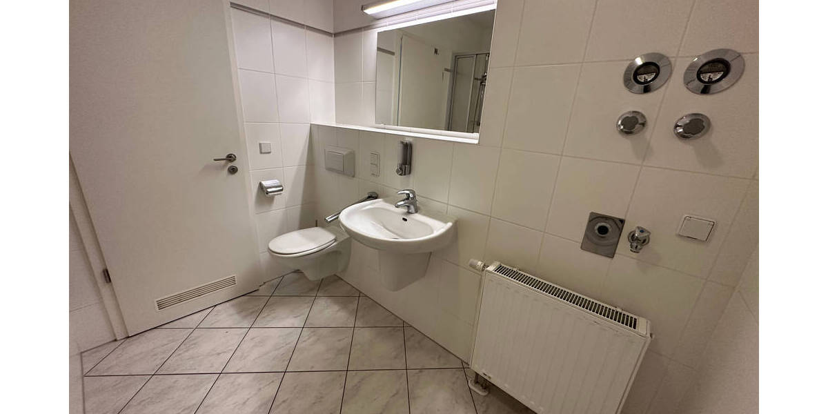 Zimmer Chemnitz Kaßberg - 3 Zimmer, 72 m&sup2;, 450&euro; | Angebot:26188293