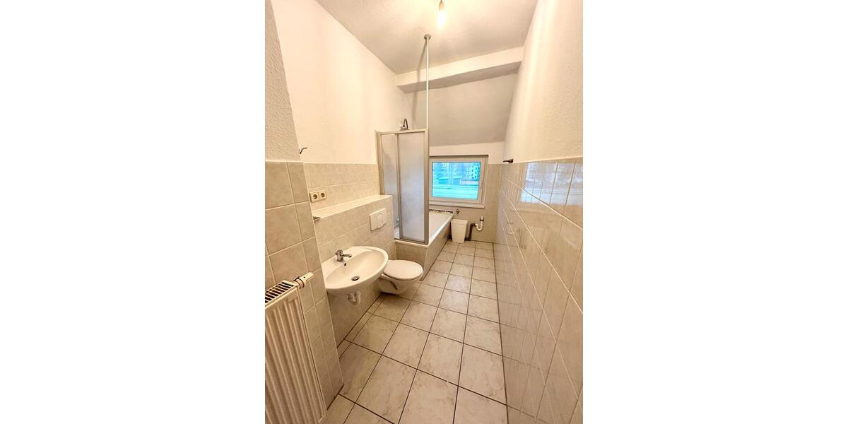 Dachgeschoßwohnung Chemnitz Ebersdorf - 3 Zimmer, 75 m&sup2;, 425&euro; | Angebot:25635710