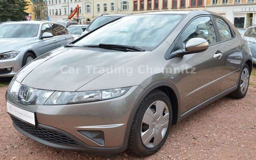 Honda Civic 75.574 km 6.999 € Chemnitz 09120