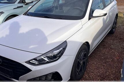 Hyundai i30 51.800 km 13.999 &euro; Oberlungwitz 09353