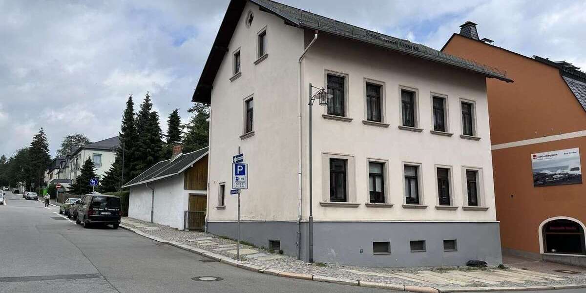 Haus zum Kaufen in Sachsen - Stollberg 249.000 € 182 m² 7 zimmer