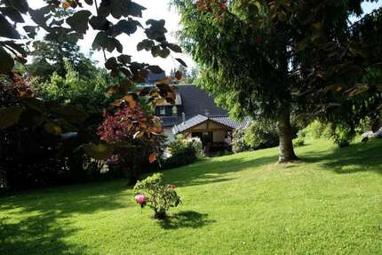 Haus Claußnitz - 8 Zimmer, 242 m&sup2;, 385.000&euro; | Angebot:26124782