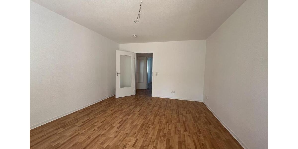 Erdgeschoßwohnung Chemnitz Adelsberg - 3 Zimmer, 61 m&sup2;, 320&euro; | Angebot:26425652