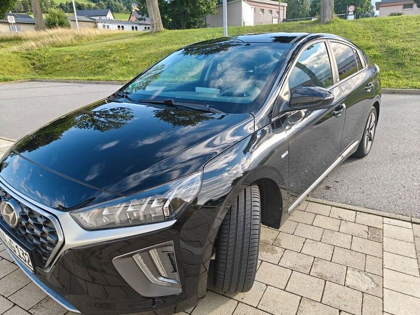 IONIQ