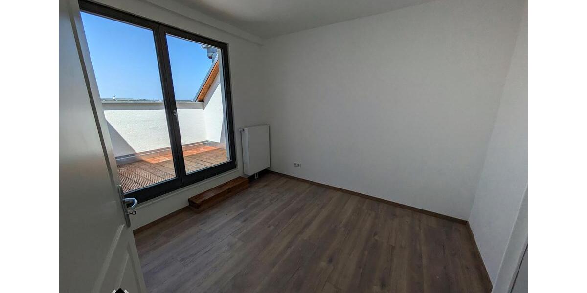 Dachgeschoßwohnung Chemnitz Hilbersdorf - 3 Zimmer, 74 m&sup2;, 478&euro; | Angebot:26321904