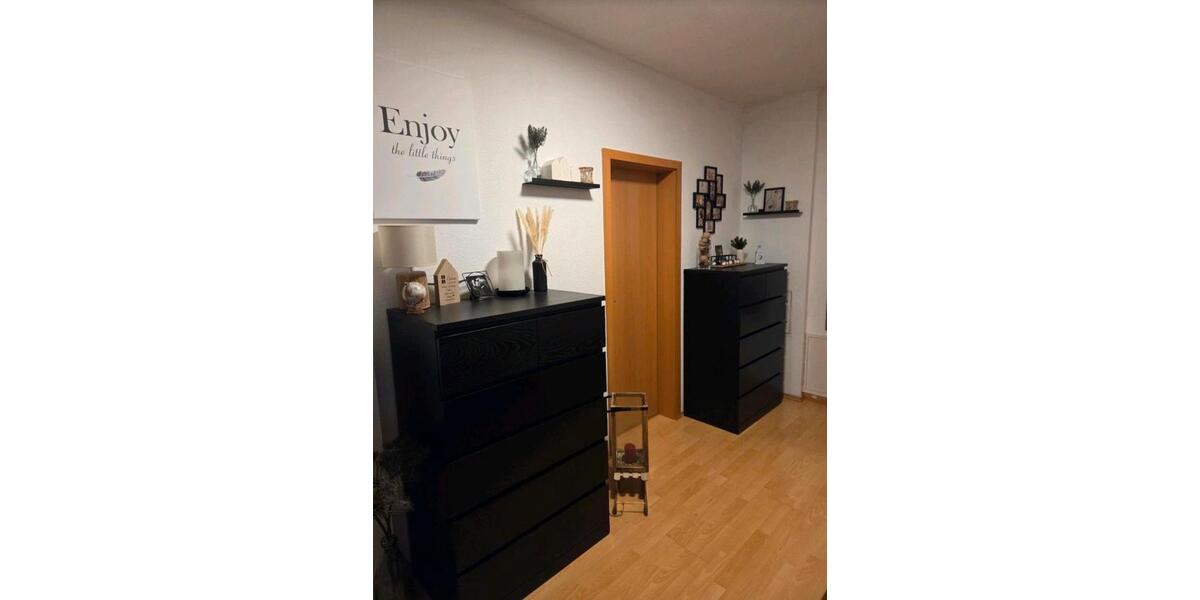 Dachgeschoßwohnung Chemnitz Bernsdorf - 2.5 Zimmer, 77 m&sup2;, 362&euro; | Angebot:26612324