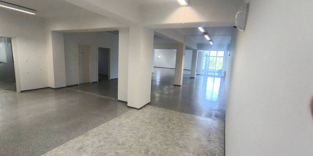 Gewerbeobjekt Chemnitz Altendorf - 3 Zimmer, 245 m&sup2;, 1.400&euro; | Angebot:26816315